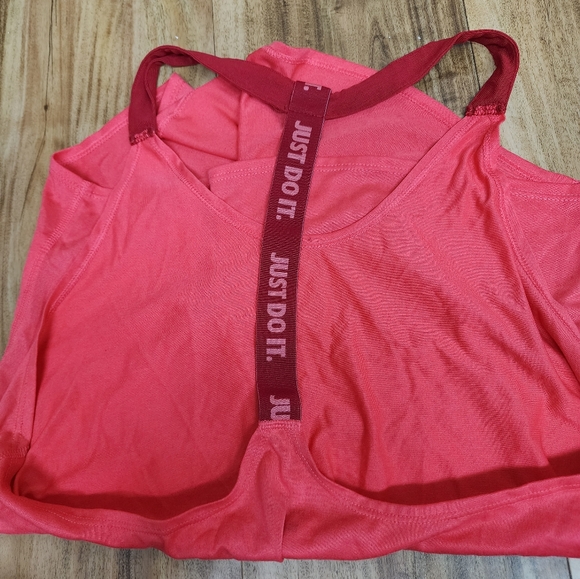 Nike Tank - Picture 2 of 3